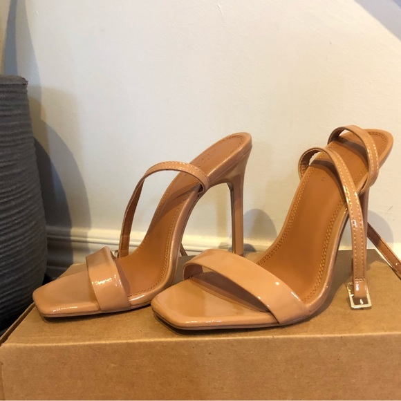 BNWT beige/nude heel - Picture 3 of 4